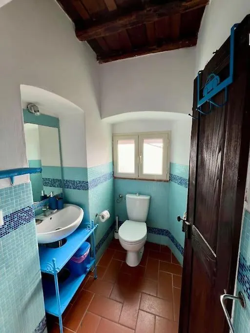 Apartment Charming House Isola Di Capraia Casa Carlo Alberto