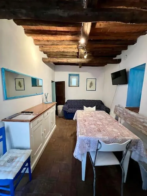 Charming House Isola Di Capraia Casa Carlo Alberto Apartment